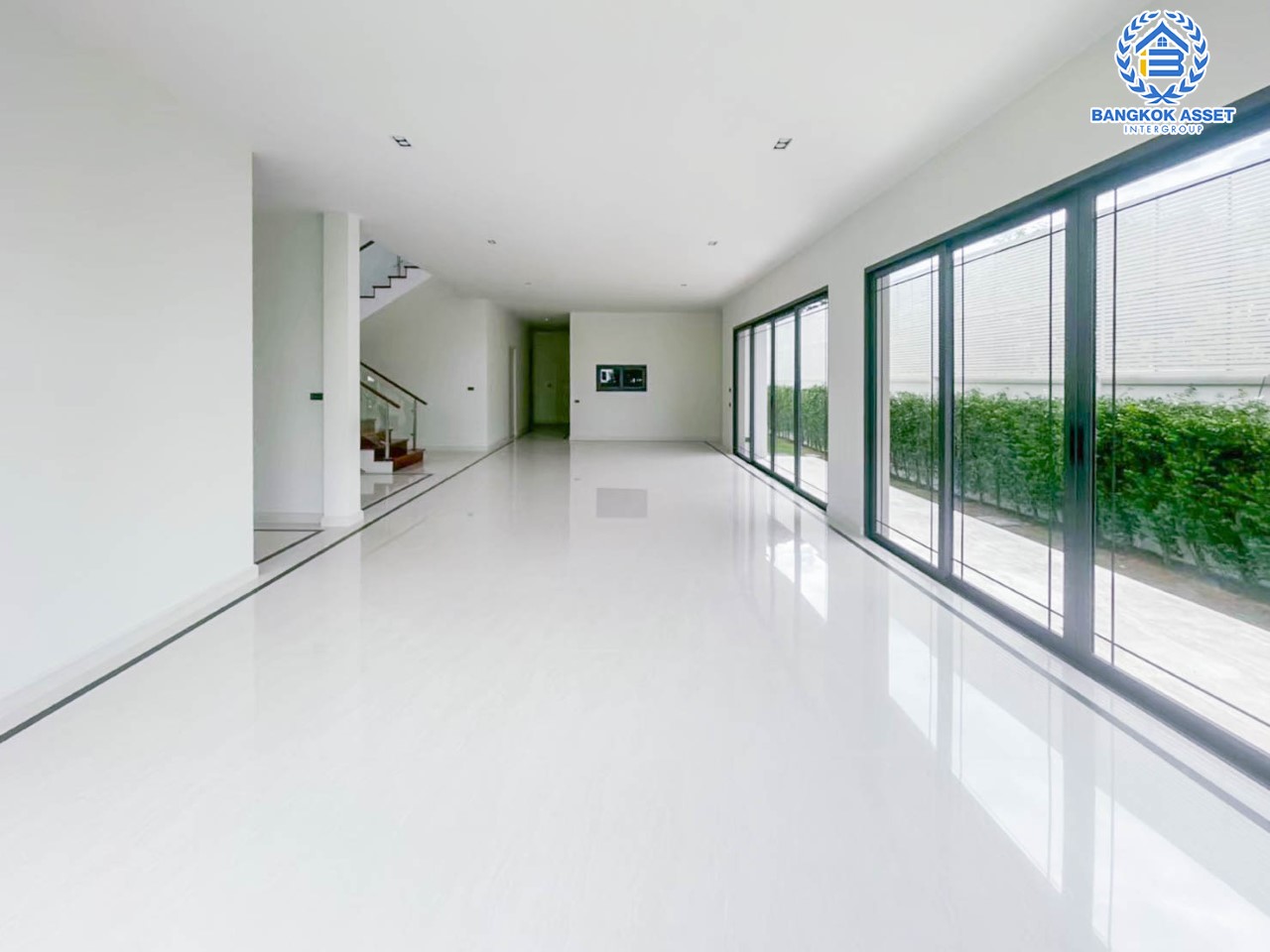 *****บ้านเดี่ยวมือสอง ม.เดอะพาวิลล่า กาญจนาภิเษก-บางบอน3 เนื้อที่ 199 ตร.ว. ฟังก์ชัน 5 นอน 6 น้ำ 2 ห้องแม่บ้าน 6 ที่จอดรถ บนทำเลศักยภาพ เชื่อมต่อถนนหลายเส้น ไม่ว่าจะเป็น ถ.เอกชัย, ถ.เพชรเกษม69, ถ.พระราม2 และใกล้จุดขึ้นทางด่วน "อาจณรงค์-รามอินทรา"